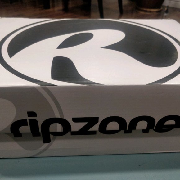 New Ripzone (Mens 8) Kick-Flip hi-top Sneakers - Picture 6 of 6